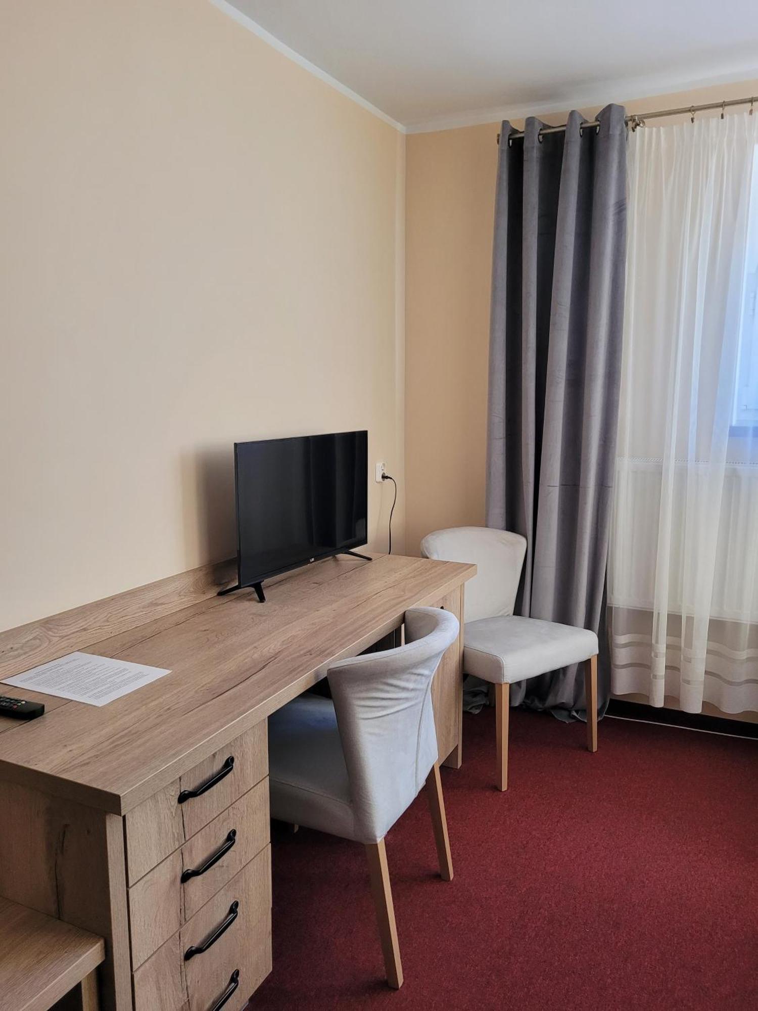 Zlote Pioro Bed & Breakfast Nisko Exterior photo